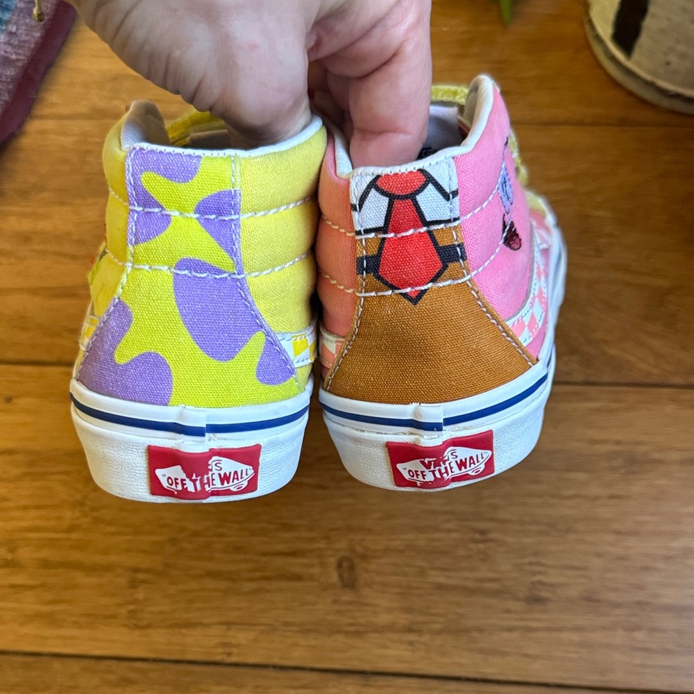 Vans Kids' SpongeBob SquarePants collaboration sneakers in Kids Size 2.5.